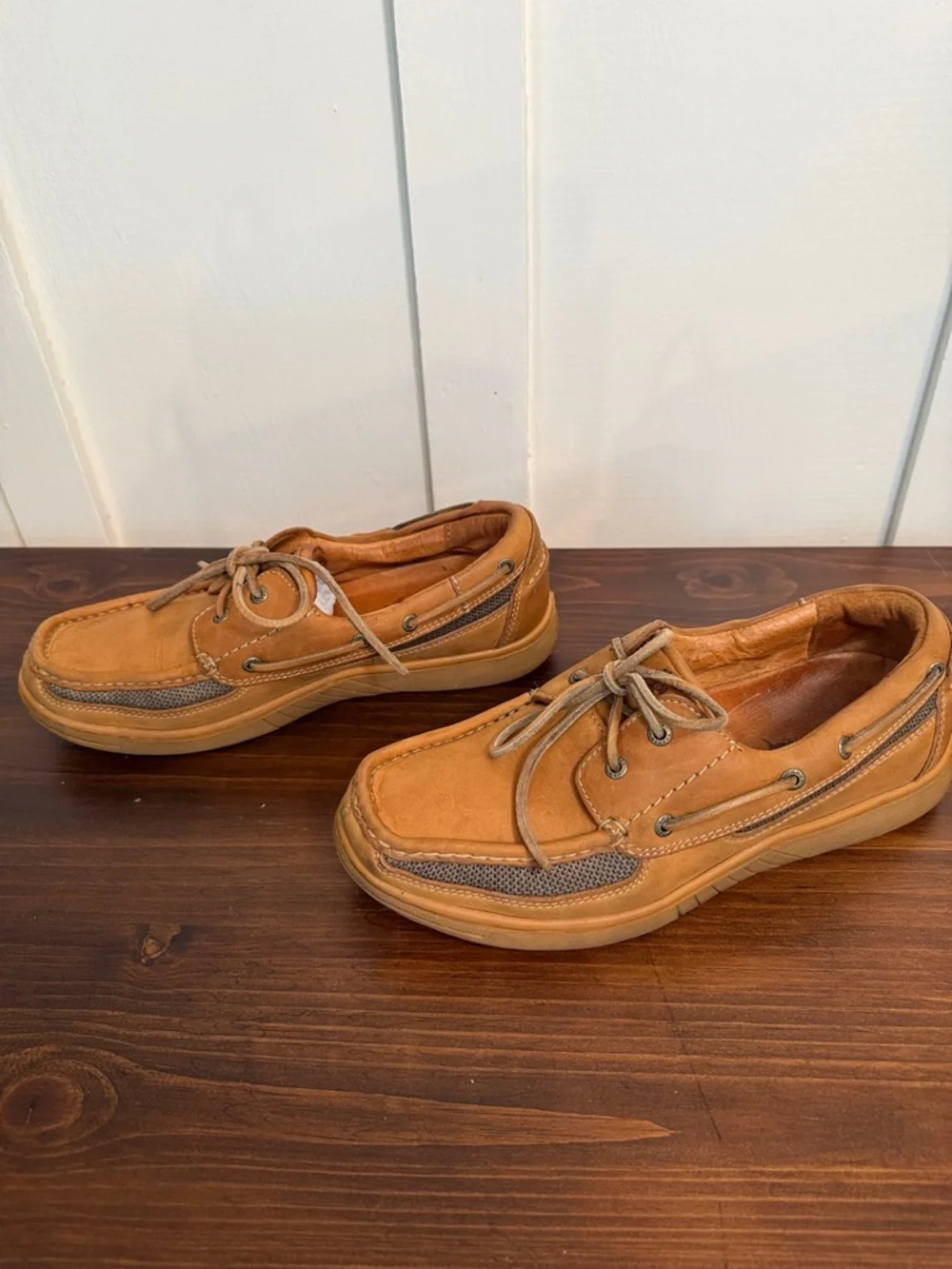 Leather Boat Shoes Men’s 9.5 Nubuck Deck Shoes Coastal Casual Tommy Bahama